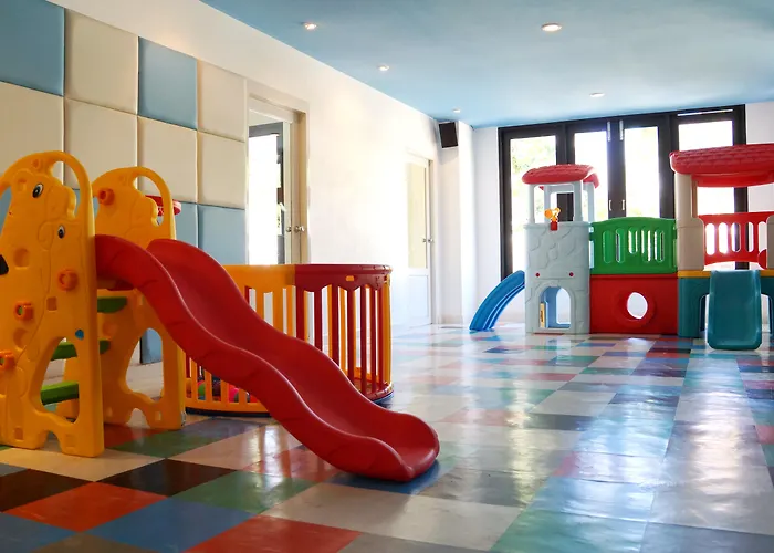 Apsara Beachfront Resort&Villa